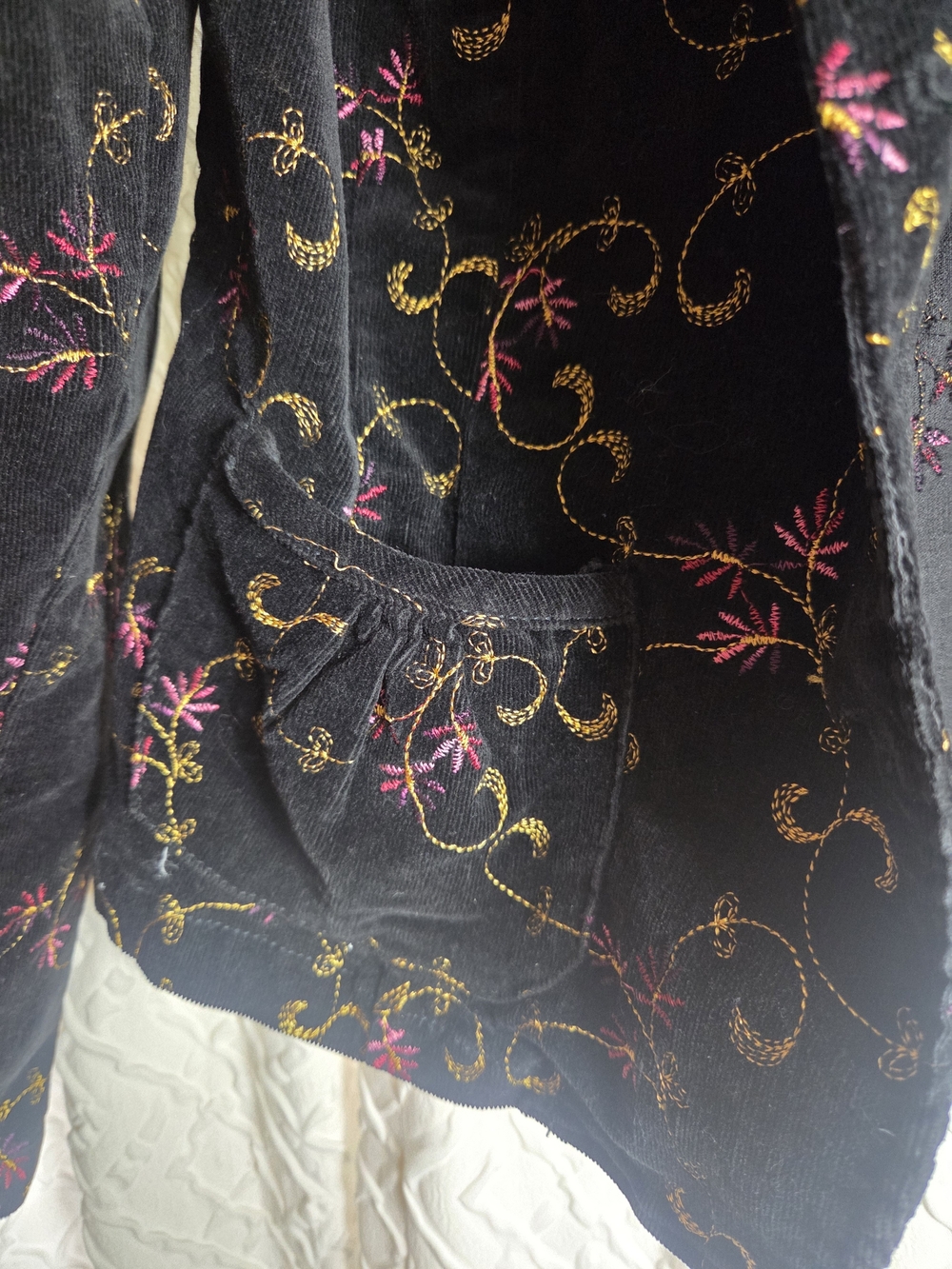 Live a Little Women’s L Black Velvet Embroidered Blazer with Gold & Pink Detail - Picture 9 of 10
